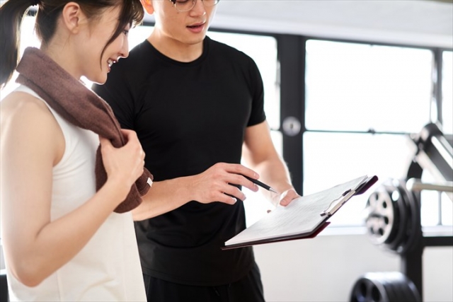 トレーナーの業務委託契約の画像